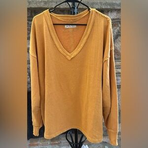 (NWOT) We The Free Mustard Oversized V-Neck Pullover Sweatshirt Small